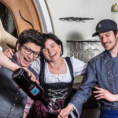 Hotel Cresta Tschagguns - Montafon Schruns Exteriör bild