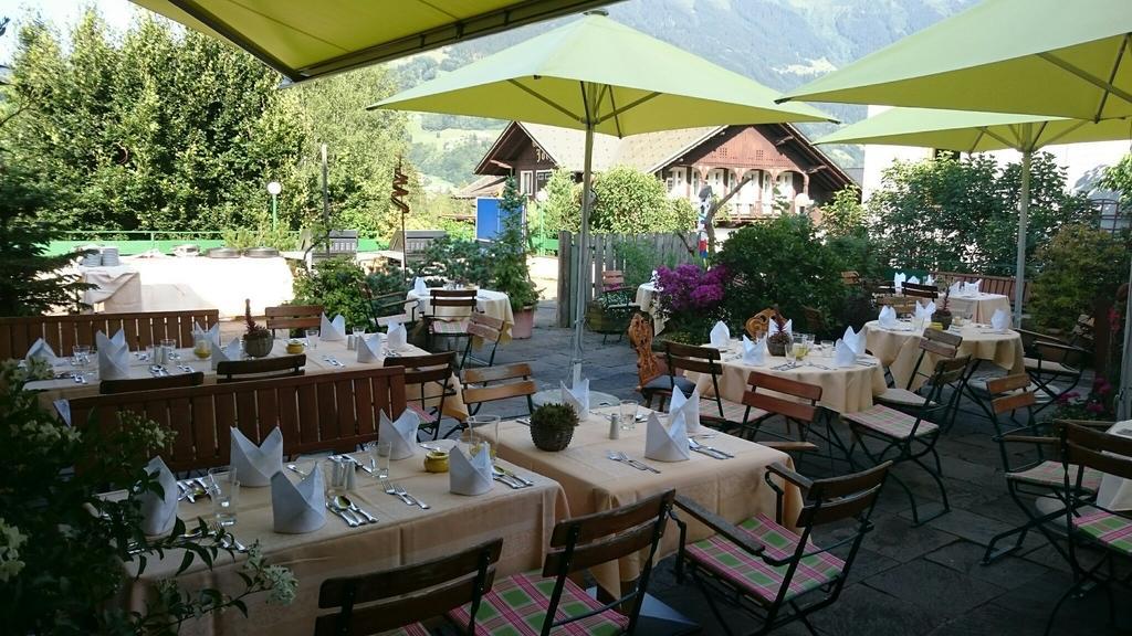 Hotel Cresta Tschagguns - Montafon Schruns Exteriör bild